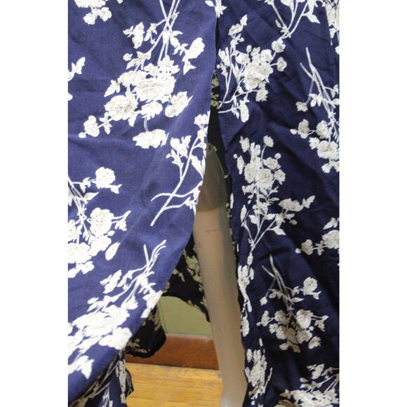 Shein Blue Cream V-Neck Lightweight Floral Print Midi Dress, size 4 ~ Pre-Loved - Picture 5 of 7